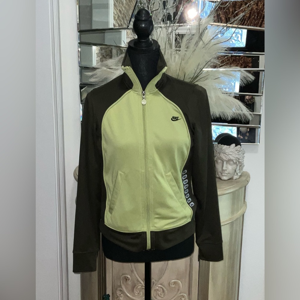 NEW Nike Women JACKET Two tones green Size S 4/6